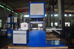 壓路機(jī)四柱油壓機(jī)定期技術(shù)維護(hù)要求